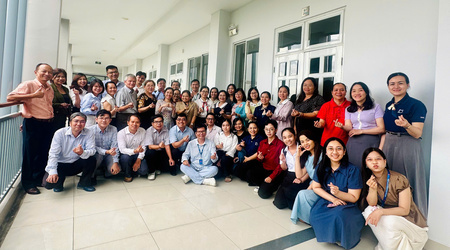 Tham gia tập huấn: "Xây dựng, phát triển nguồn học liệu mở và nâng cao năng lực số cho Cán bộ Thư viện Trường Đại học"